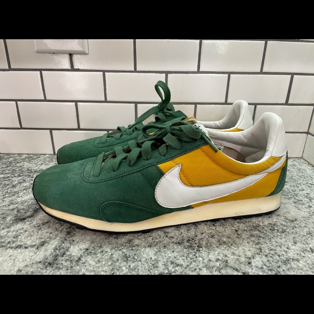 Nike Pre Montreal Racer Running Shoes - men’s 10